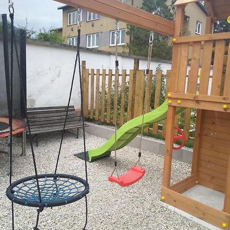 Apartmany Nezarka A Privatni Wellness Jindřichŭv Hradec Exterior foto
