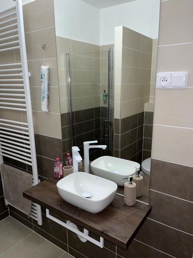 Apartmany Nezarka A Privatni Wellness Jindřichŭv Hradec Exterior foto