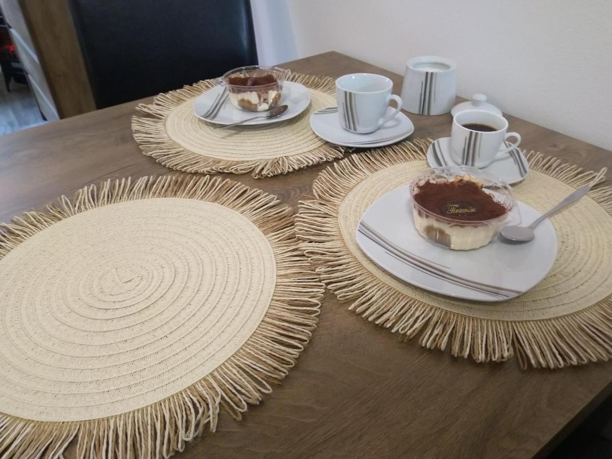 Apartmany Nezarka A Privatni Wellness Jindřichŭv Hradec Exterior foto