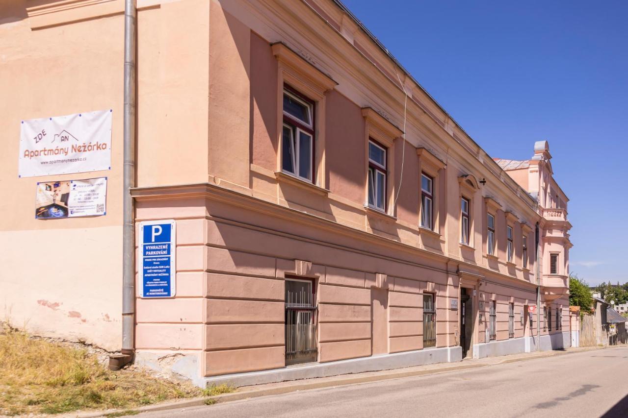Apartmany Nezarka A Privatni Wellness Jindřichŭv Hradec Exterior foto