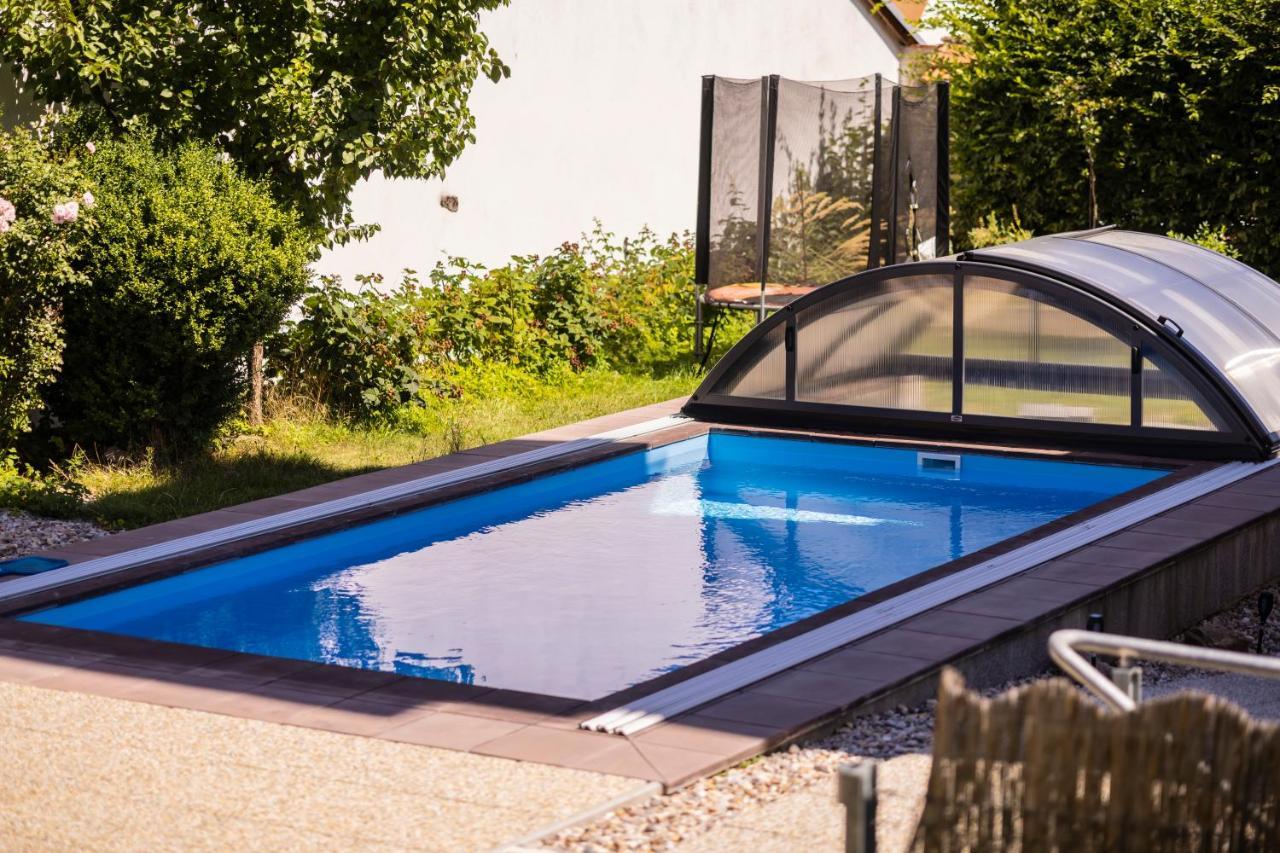 Apartmany Nezarka A Privatni Wellness Jindřichŭv Hradec Exterior foto
