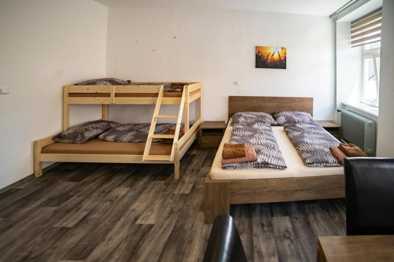 Apartmany Nezarka A Privatni Wellness Jindřichŭv Hradec Exterior foto
