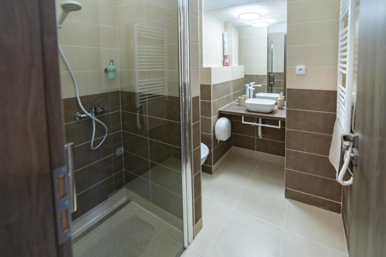 Apartmany Nezarka A Privatni Wellness Jindřichŭv Hradec Exterior foto