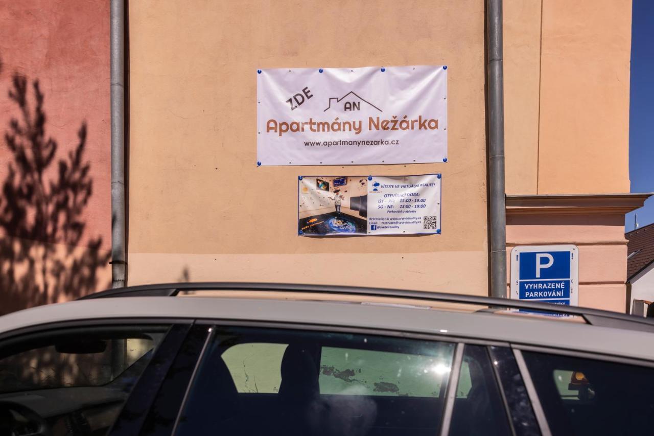 Apartmany Nezarka A Privatni Wellness Jindřichŭv Hradec Exterior foto