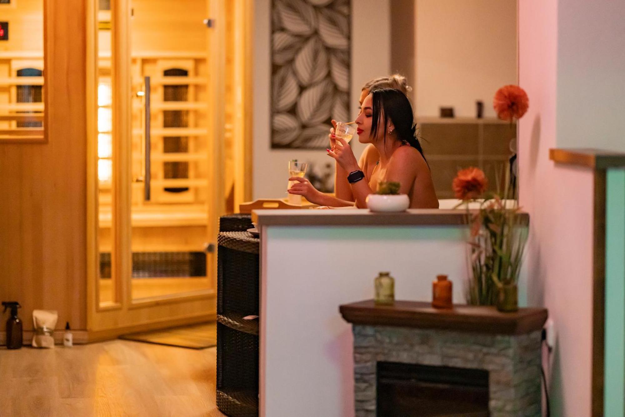 Apartmany Nezarka A Privatni Wellness Jindřichŭv Hradec Exterior foto