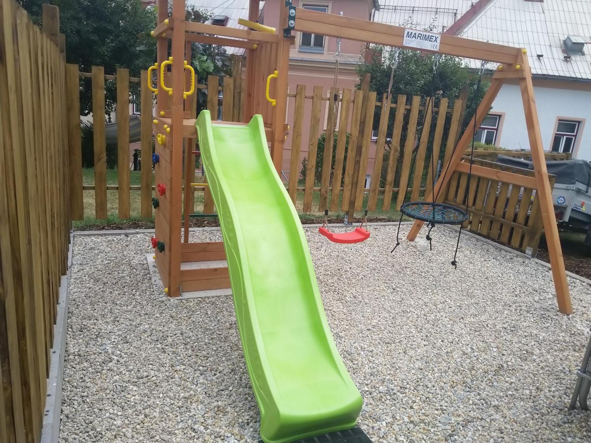 Apartmany Nezarka A Privatni Wellness Jindřichŭv Hradec Exterior foto